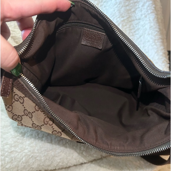 Gucci GG Canvas Crossbody/Shoulder Bag - Picture 10 of 16